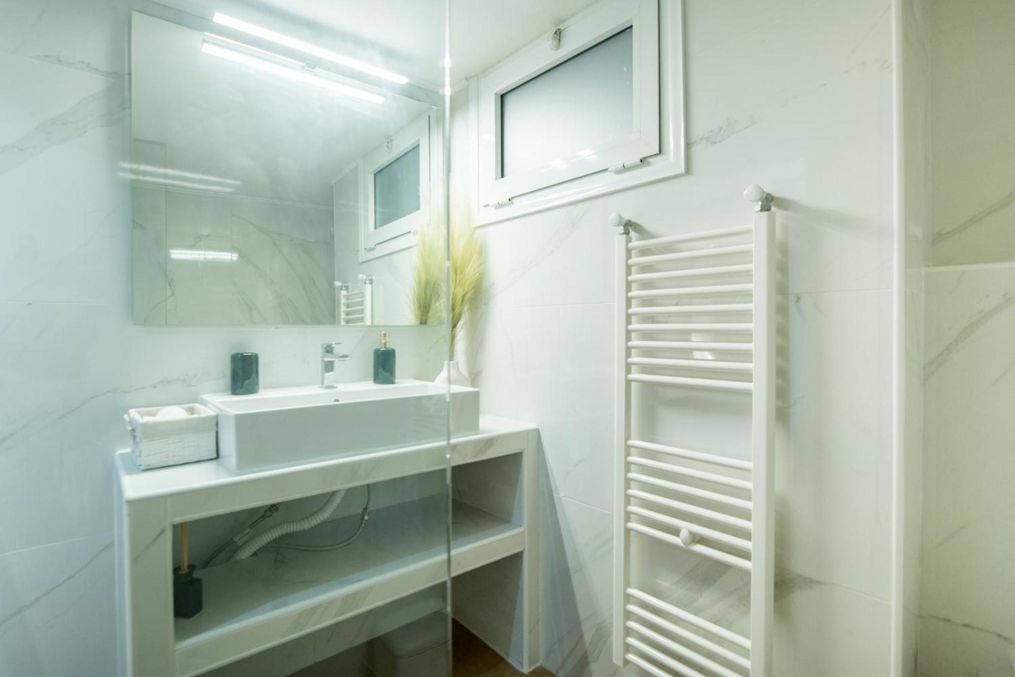 Calliope Luxury Apartment